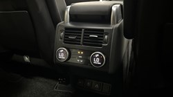 2024 (24) LAND ROVER DISCOVERY 3.0 D300 Dynamic HSE 5dr Auto 5856472