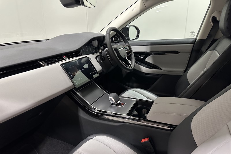 2025 (25) LAND ROVER RANGE ROVER EVOQUE 2.0 D200 Dynamic SE 5dr Auto 5844133