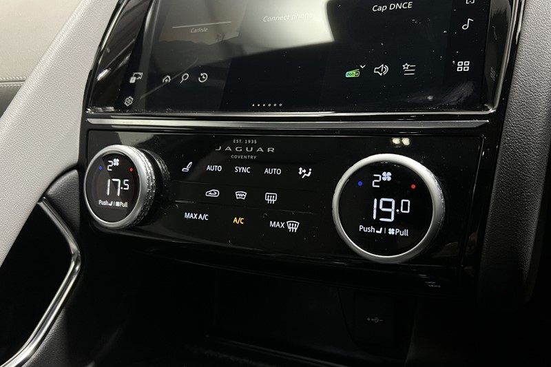 2024 (24) JAGUAR E-PACE 1.5 P300e R-Dynamic SE Black 5dr Auto 5854926