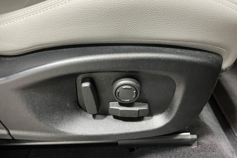2024 (24) JAGUAR E-PACE 1.5 P300e R-Dynamic SE Black 5dr Auto 5854935
