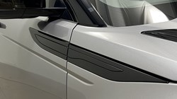 2021 (21) LAND ROVER RANGE ROVER EVOQUE 1.5 P300e R-Dynamic S 5dr Auto 5855557