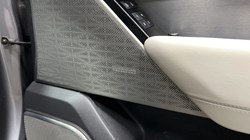 2023 (72) LAND ROVER RANGE ROVER VELAR 2.0 D200 Edition 5dr Auto 5881952