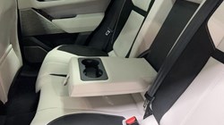 2023 (72) LAND ROVER RANGE ROVER VELAR 2.0 D200 Edition 5dr Auto 5881982