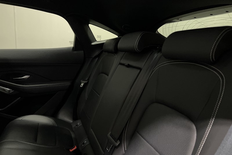 2023 (73) JAGUAR E-PACE 2.0 D200 R-Dynamic SE Black 5dr Auto 5881309