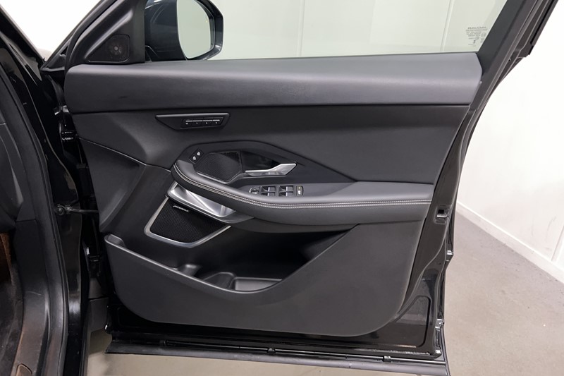 2023 (73) JAGUAR E-PACE 2.0 D200 R-Dynamic SE Black 5dr Auto 5881284