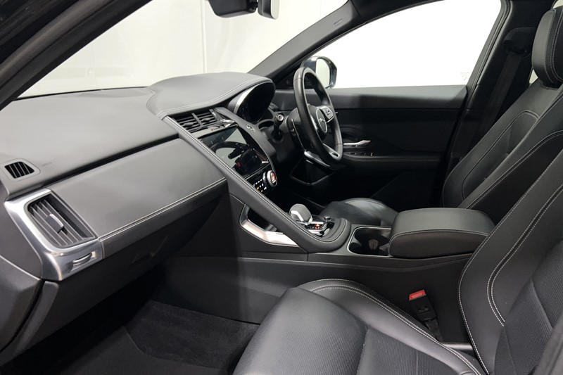 2023 (73) JAGUAR E-PACE 2.0 D200 R-Dynamic SE Black 5dr Auto 5881305