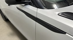 2021 (21) LAND ROVER RANGE ROVER VELAR 2.0 D200 Edition 5dr Auto 5901269