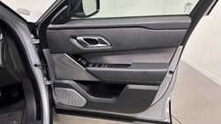 2021 (21) LAND ROVER RANGE ROVER VELAR 2.0 D200 Edition 5dr Auto 5901233