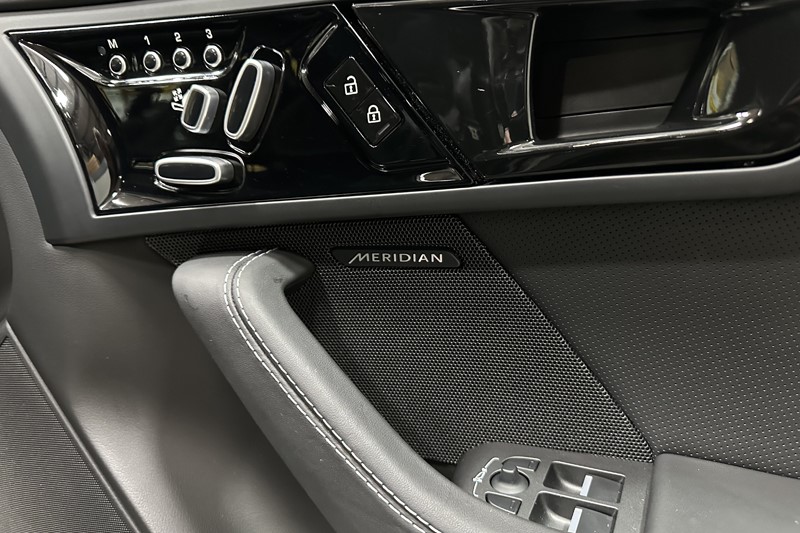 2023 (23) JAGUAR F-TYPE 5.0 P450 Supercharged V8 75 2dr Auto 5912403