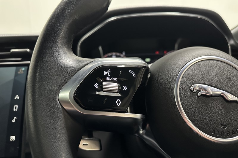 2023 (73) JAGUAR F-PACE 2.0 D200 R-Dynamic SE Black 5dr Auto AWD 5901429