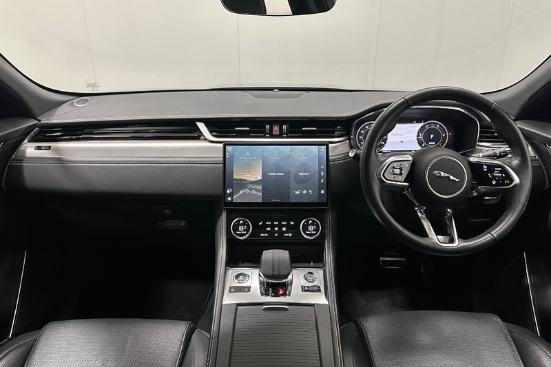 2023 (73) JAGUAR F-PACE 2.0 D200 R-Dynamic SE Black 5dr Auto AWD 5901415