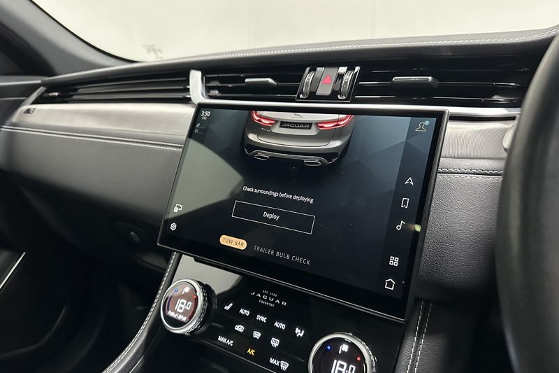 2023 (73) JAGUAR F-PACE 2.0 D200 R-Dynamic SE Black 5dr Auto AWD 5901438