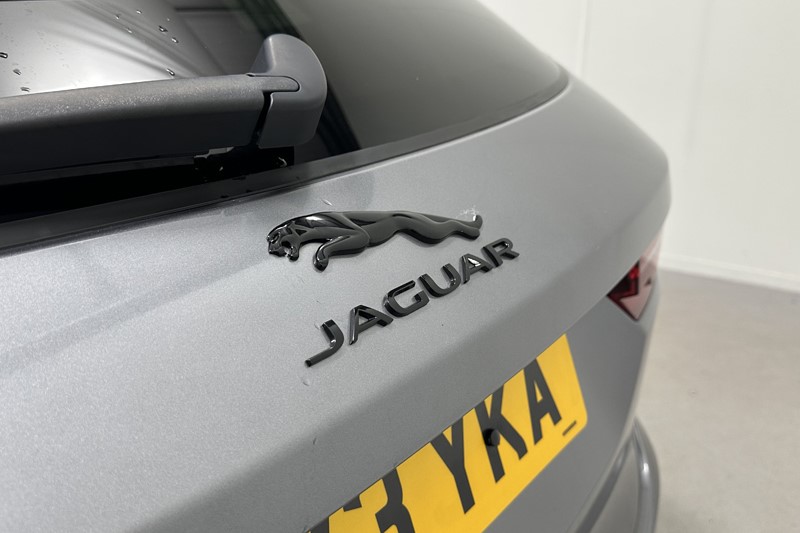 2023 (73) JAGUAR F-PACE 2.0 D200 R-Dynamic SE Black 5dr Auto AWD 5901453