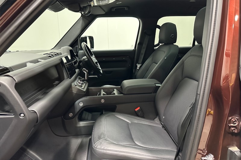 2024 (74) LAND ROVER DEFENDER 3.0 D350 Outbound 130 5dr Auto 5867063
