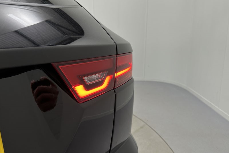 2021 (21) JAGUAR E-PACE 2.0 D165 R-Dynamic S 5dr Auto 5877817