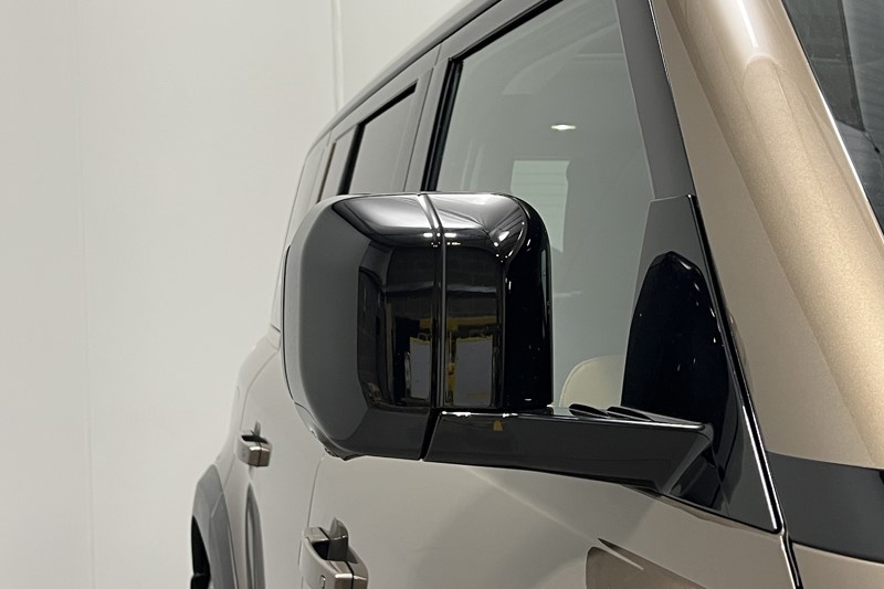 2023 (73) LAND ROVER DEFENDER 3.0 D250 X-Dynamic SE 110 5dr Auto 5876446