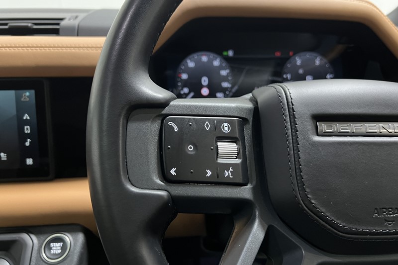 2023 (73) LAND ROVER DEFENDER 3.0 D250 X-Dynamic SE 110 5dr Auto 5876444