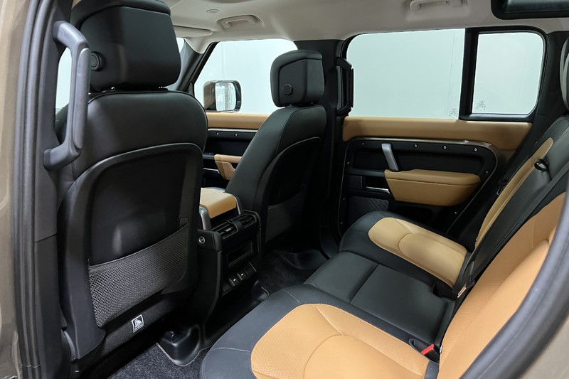 2023 (73) LAND ROVER DEFENDER 3.0 D250 X-Dynamic SE 110 5dr Auto 5876428