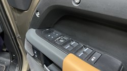 2023 (73) LAND ROVER DEFENDER 3.0 D250 X-Dynamic SE 110 5dr Auto 5876460