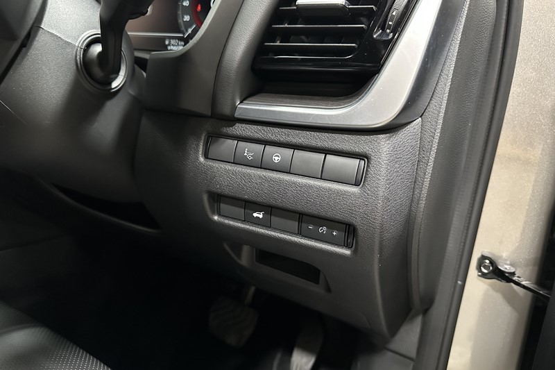 2025 (25) NISSAN X-TRAIL 1.5 E-Power E-4orce 213 Tekna PLUS 5dr [7 Seat] Auto 5872268