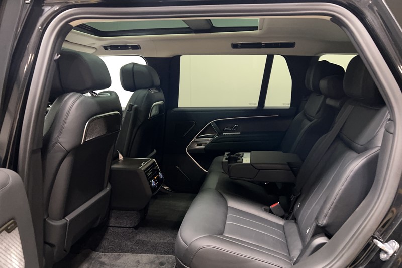 2025 (74) LAND ROVER RANGE ROVER 3.0 P460e Autobiography LWB 4dr Auto 5880388