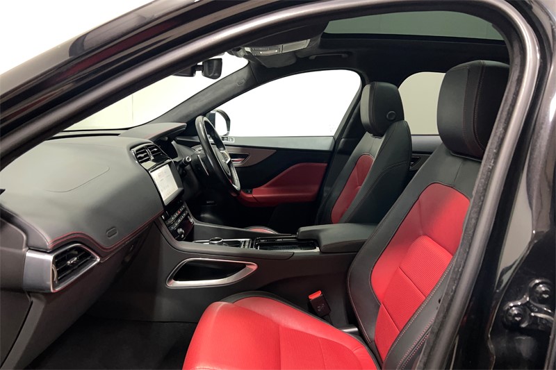 2020 (20) JAGUAR F-PACE 2.0d [180] Chequered Flag 5dr Auto AWD 5881557
