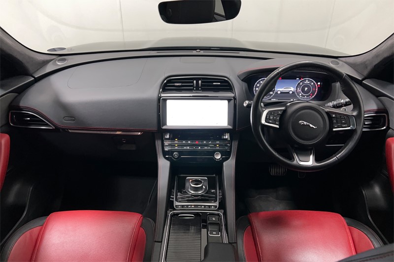 2020 (20) JAGUAR F-PACE 2.0d [180] Chequered Flag 5dr Auto AWD 5881563