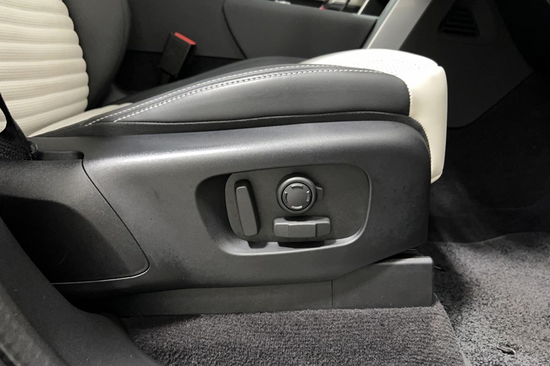 2026 (26) LAND ROVER DISCOVERY 3.0 D350 Tempest 5dr Auto 5879859
