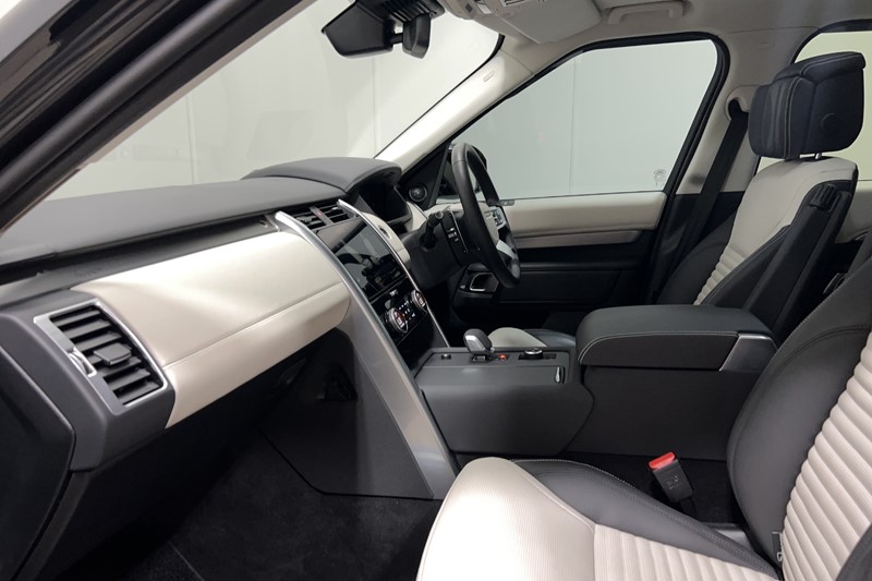 2026 (26) LAND ROVER DISCOVERY 3.0 D350 Tempest 5dr Auto 5879881