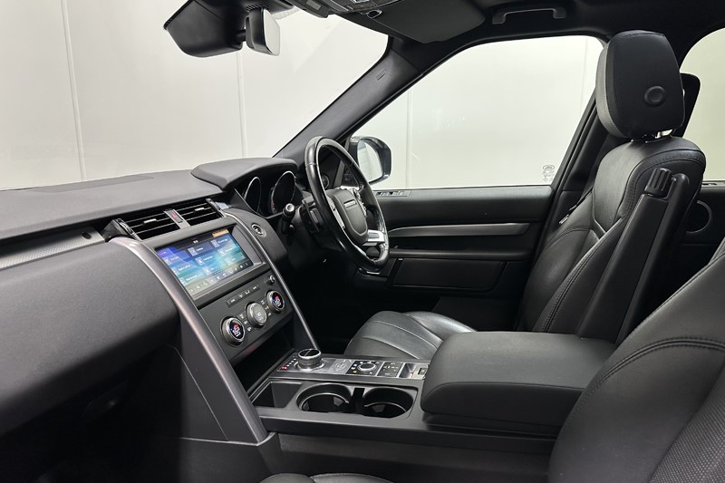 2020 (70) LAND ROVER DISCOVERY 3.0 SD6 Landmark Edition 5dr Auto 5890667