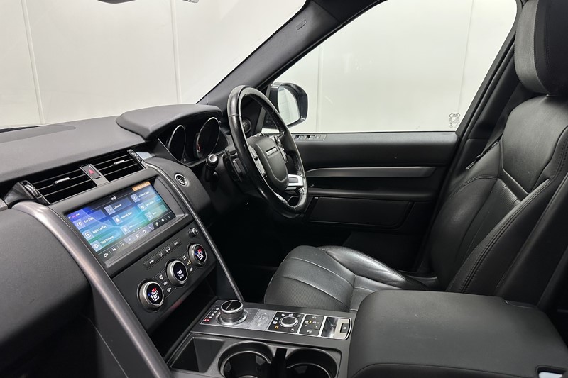 2020 (70) LAND ROVER DISCOVERY 3.0 SD6 Landmark Edition 5dr Auto 5890668