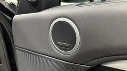 2020 (70) LAND ROVER DISCOVERY 3.0 SD6 Landmark Edition 5dr Auto 5890647