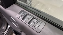 2020 (70) LAND ROVER DISCOVERY 3.0 SD6 Landmark Edition 5dr Auto 5890648