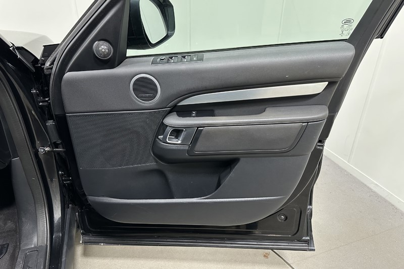 2020 (70) LAND ROVER DISCOVERY 3.0 SD6 Landmark Edition 5dr Auto 5890646