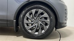 2023 (73) LAND ROVER DISCOVERY 3.0 D300 Dynamic SE 5dr Auto 5895224