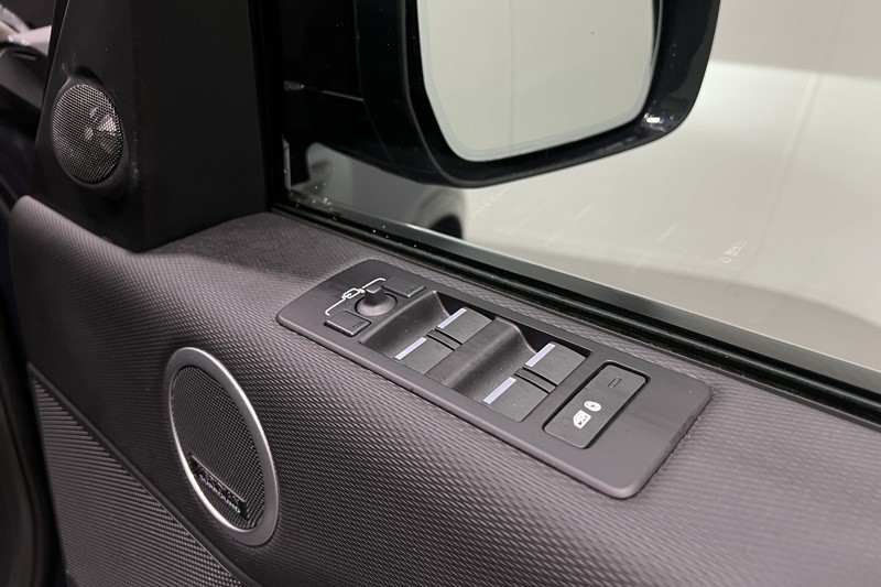 2023 (73) LAND ROVER DISCOVERY 3.0 D300 Dynamic SE 5dr Auto 5895256
