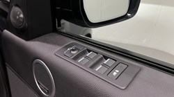 2023 (73) LAND ROVER DISCOVERY 3.0 D300 Dynamic SE 5dr Auto 5895256