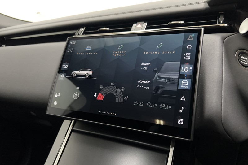 2026 (26) LAND ROVER RANGE ROVER VELAR 2.0 D200 MHEV Dynamic SE 5dr Auto 5881698