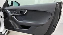 2021 (21) JAGUAR F-TYPE 2.0 P300 R-Dynamic 2dr Auto 5878047