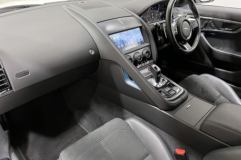 2021 (21) JAGUAR F-TYPE 2.0 P300 R-Dynamic 2dr Auto 5878077