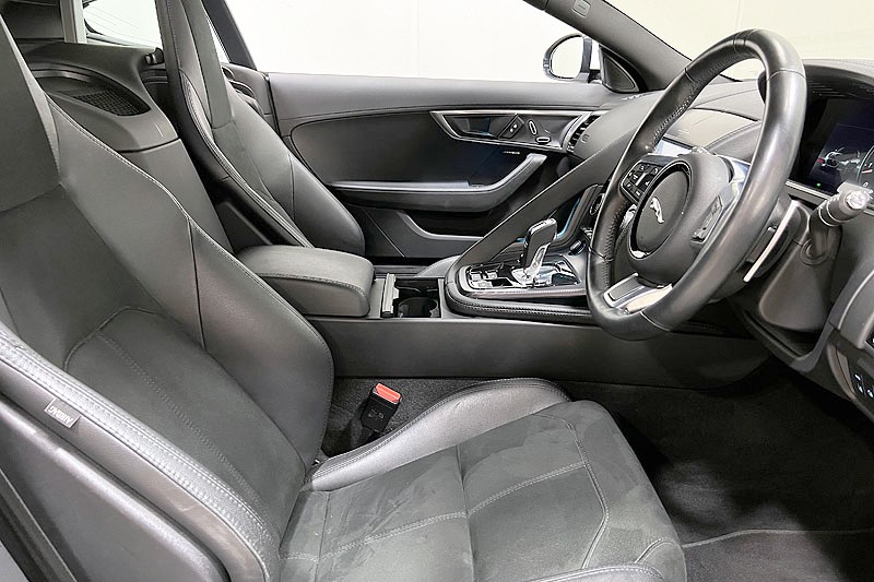2021 (21) JAGUAR F-TYPE 2.0 P300 R-Dynamic 2dr Auto 5878053