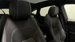 2023 (23) JAGUAR E-PACE 1.5 P300e R-Dynamic S 5dr Auto 5908527