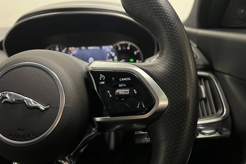 2023 (23) JAGUAR E-PACE 1.5 P300e R-Dynamic S 5dr Auto 5908544