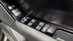 2025 (25) LAND ROVER RANGE ROVER VELAR 2.0 D200 MHEV Dynamic SE 5dr Auto 5880184