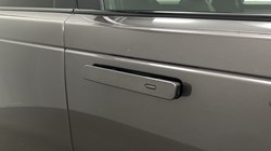 2025 (25) LAND ROVER RANGE ROVER VELAR 2.0 D200 MHEV Dynamic SE 5dr Auto 5880217