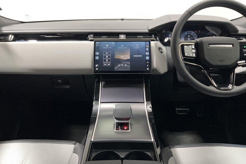 2025 (25) LAND ROVER RANGE ROVER VELAR 2.0 D200 MHEV Dynamic SE 5dr Auto 5880178