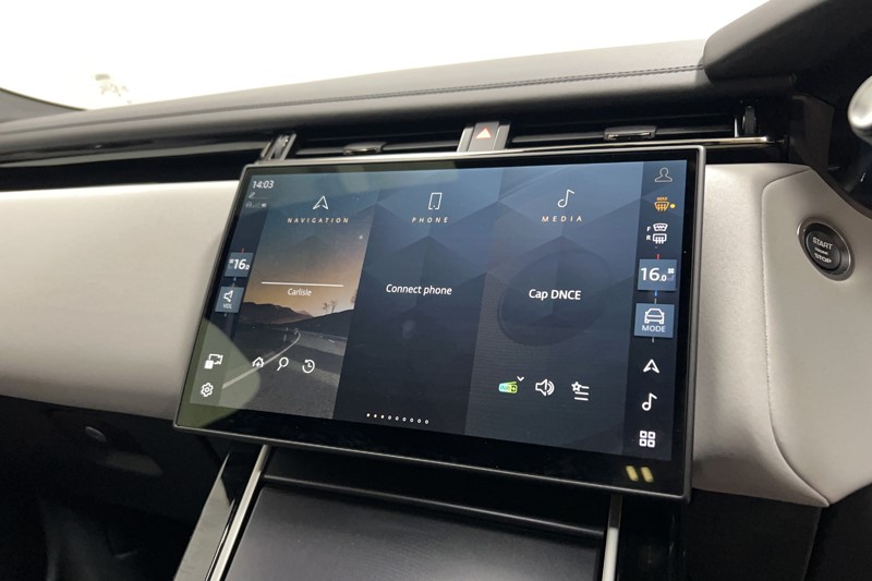 2025 (25) LAND ROVER RANGE ROVER VELAR 2.0 D200 MHEV Dynamic SE 5dr Auto 5880194