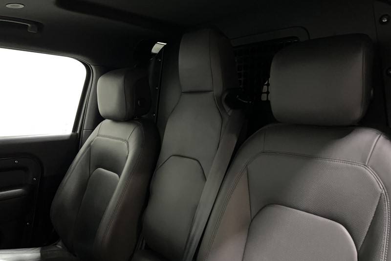 2025 (75) LAND ROVER COMMERCIAL DEFENDER 3.0 D350 Hard Top X-Dynamic HSE Auto [3 Seat] 5882150