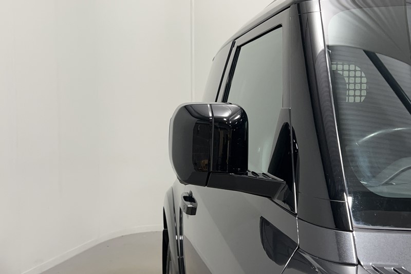 2025 (75) LAND ROVER COMMERCIAL DEFENDER 3.0 D350 Hard Top X-Dynamic HSE Auto [3 Seat] 5882161