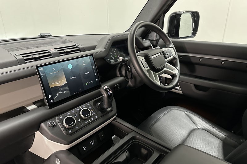 2023 (73) LAND ROVER DEFENDER 3.0 D250 X-Dynamic HSE 90 3dr Auto 5879503